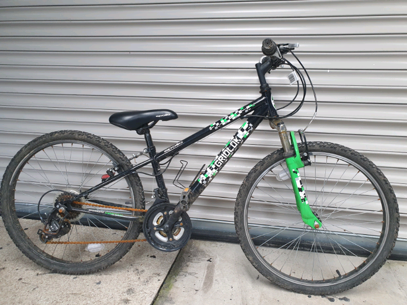 halfords apollo gridlock bike